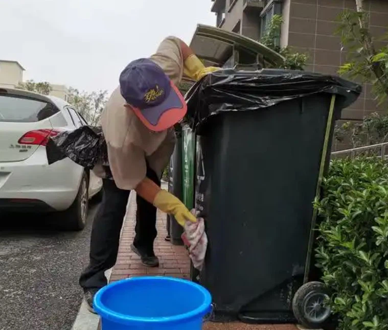 how to clean outdoor garbage bin how to clean outdoor garbage bin