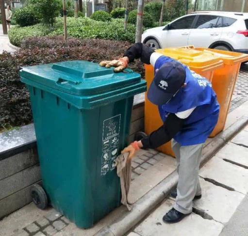 clean outdoor garbage can clean outdoor garbage can